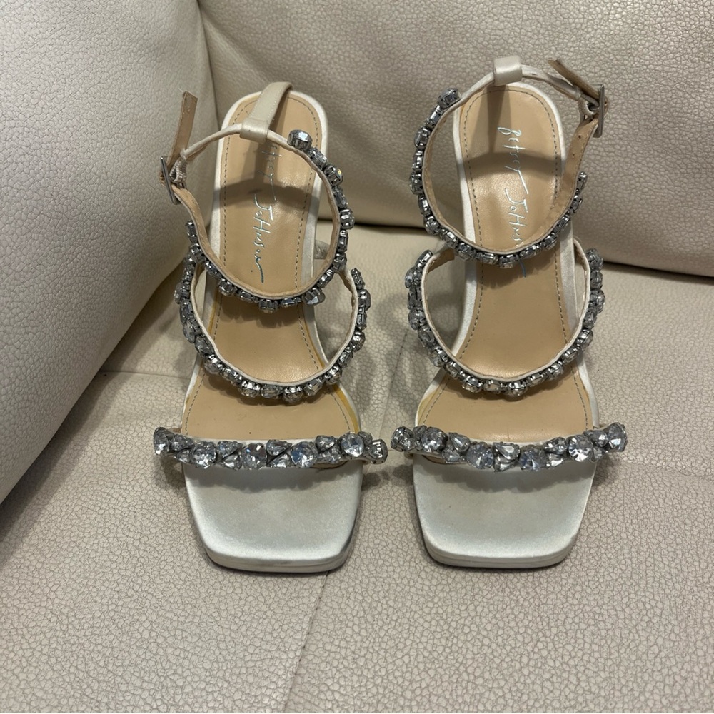 Betsey Johnson Perry Dress  Ivory Crystal-Strap Block Heel Sandals Sz 6.5 M